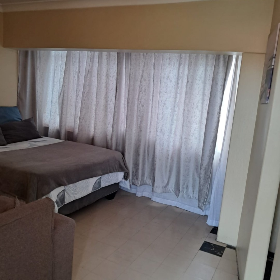 1 Bedroom Property for Sale in Bloemfontein Free State